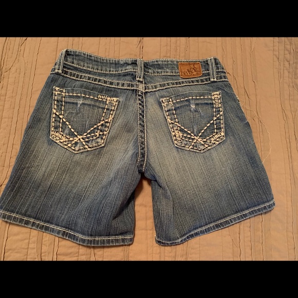 BKE Stella Denim Shorts - Picture 2 of 7